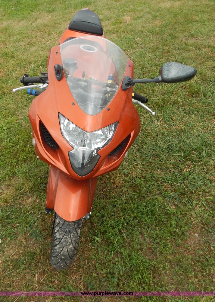 image for item G3319 2005 Suzuki G5X 600 motorcycle