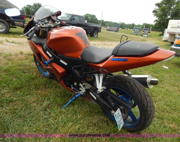 image for item G3319 2005 Suzuki G5X 600 motorcycle