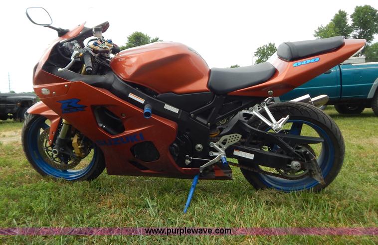 image for item G3319 2005 Suzuki G5X 600 motorcycle