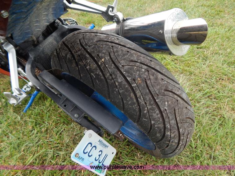 image for item G3319 2005 Suzuki G5X 600 motorcycle