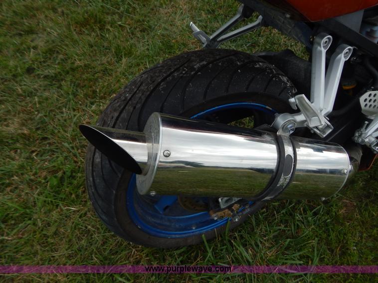 image for item G3319 2005 Suzuki G5X 600 motorcycle