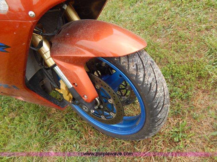 image for item G3319 2005 Suzuki G5X 600 motorcycle