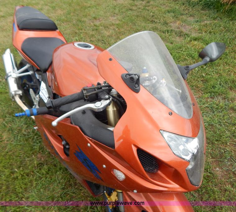 image for item G3319 2005 Suzuki G5X 600 motorcycle