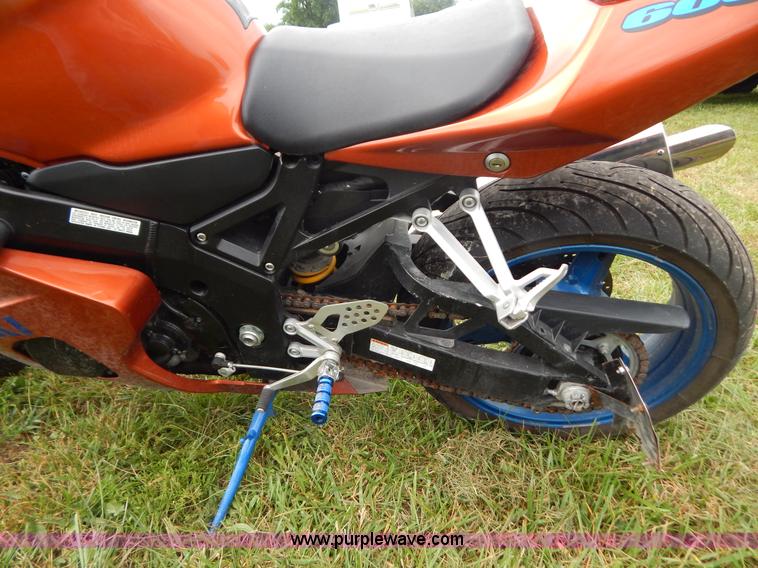 image for item G3319 2005 Suzuki G5X 600 motorcycle