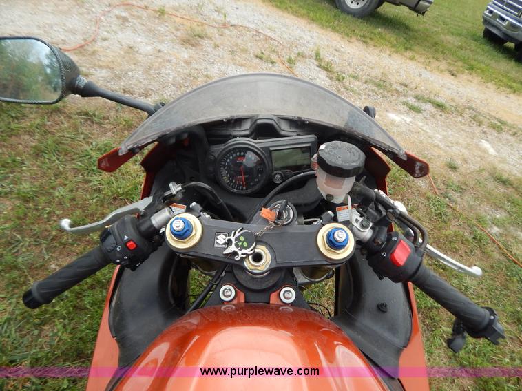 image for item G3319 2005 Suzuki G5X 600 motorcycle