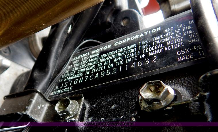 image for item G3319 2005 Suzuki G5X 600 motorcycle