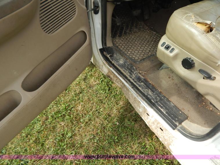 image for item G3320 2001 Ford F150 pickup truck