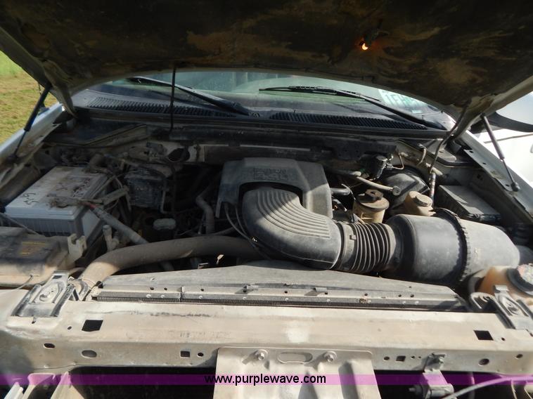 image for item G3320 2001 Ford F150 pickup truck