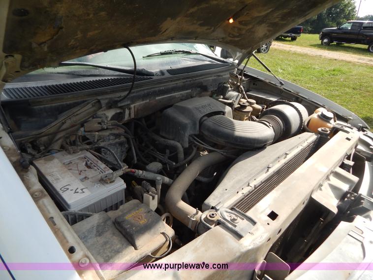 image for item G3320 2001 Ford F150 pickup truck