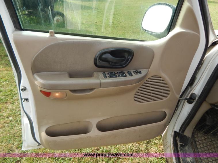 image for item G3320 2001 Ford F150 pickup truck