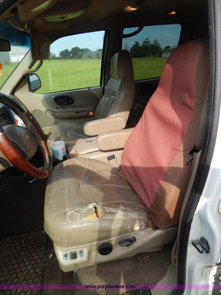 image for item G3320 2001 Ford F150 pickup truck