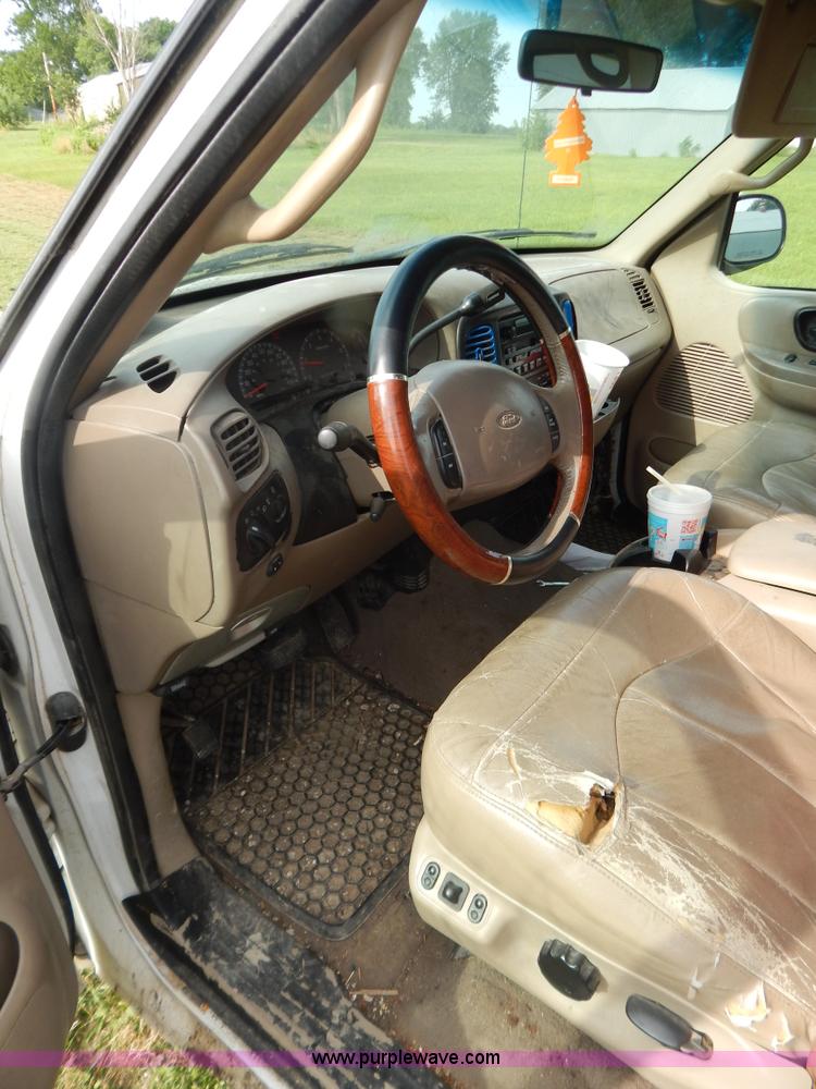 image for item G3320 2001 Ford F150 pickup truck