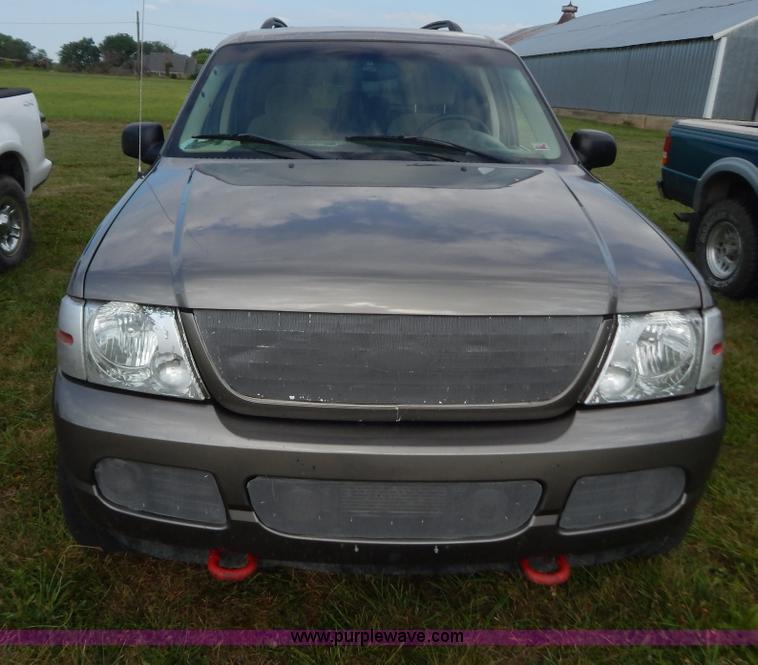 image for item G3321 2004 Ford Explorer XLT SUV