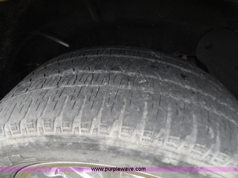 image for item G3321 2004 Ford Explorer XLT SUV