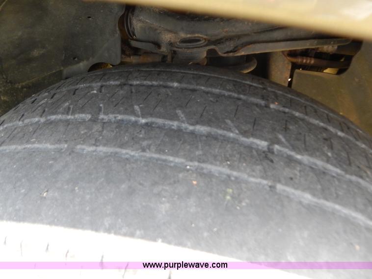 image for item G3321 2004 Ford Explorer XLT SUV