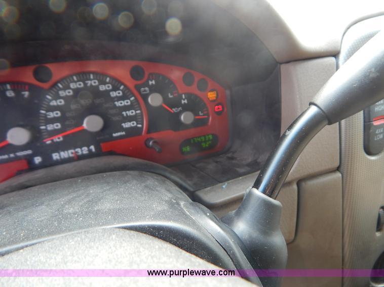 image for item G3321 2004 Ford Explorer XLT SUV