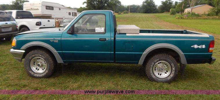 image for item G3322 1993 Ford Ranger STX pickup truck