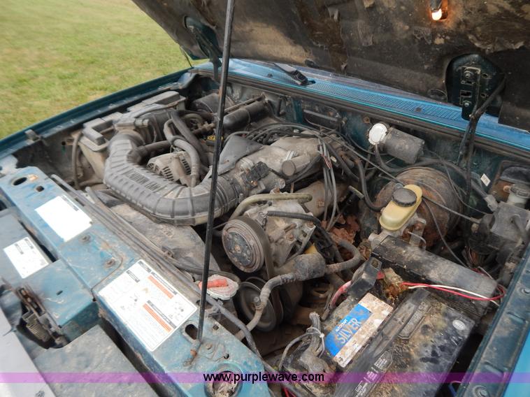 image for item G3322 1993 Ford Ranger STX pickup truck