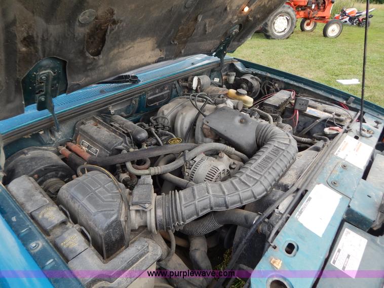 image for item G3322 1993 Ford Ranger STX pickup truck