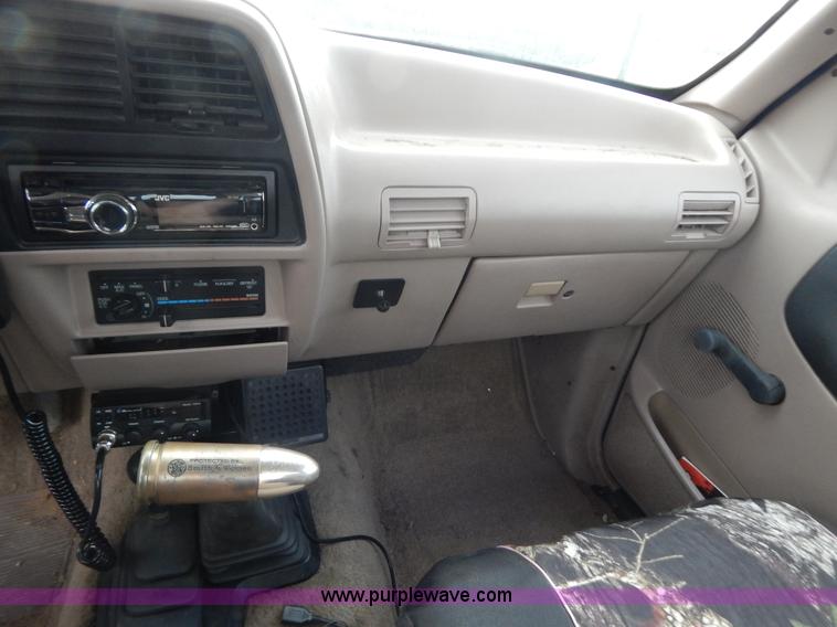 image for item G3322 1993 Ford Ranger STX pickup truck