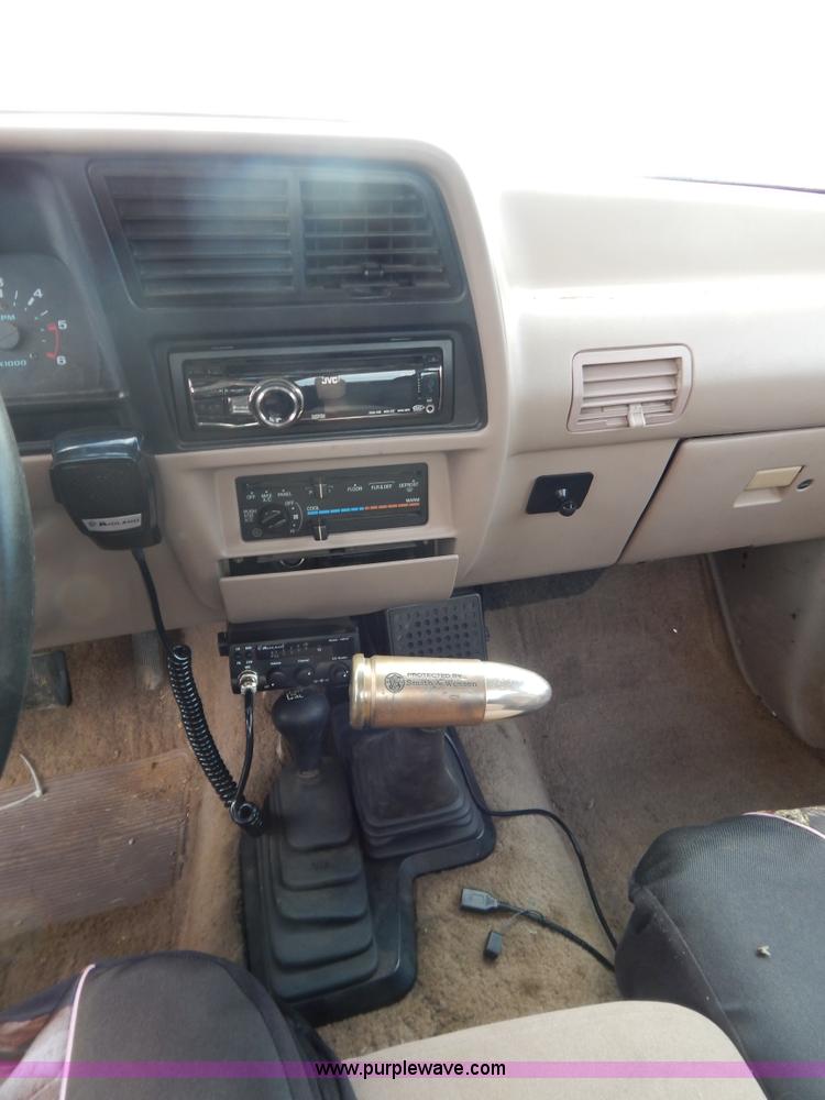 image for item G3322 1993 Ford Ranger STX pickup truck