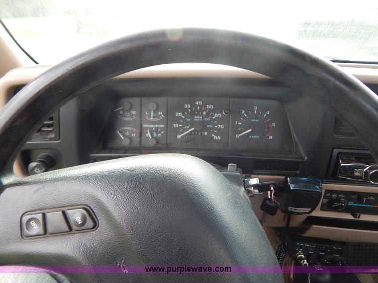 image for item G3322 1993 Ford Ranger STX pickup truck