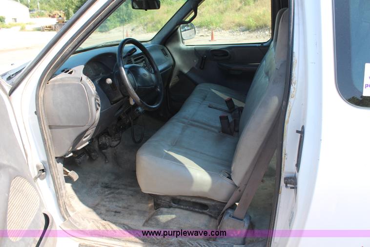 image for item G5204 1999 Ford F150 SuperCab pickup truck