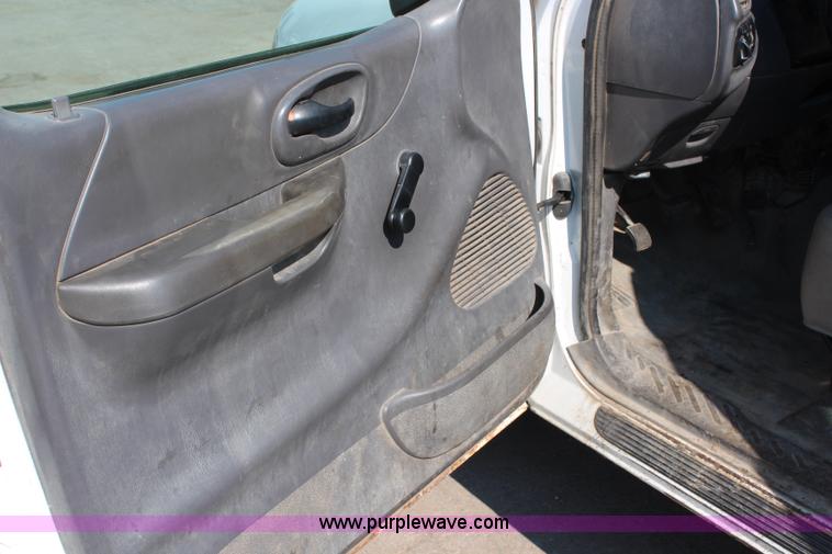 image for item G5204 1999 Ford F150 SuperCab pickup truck