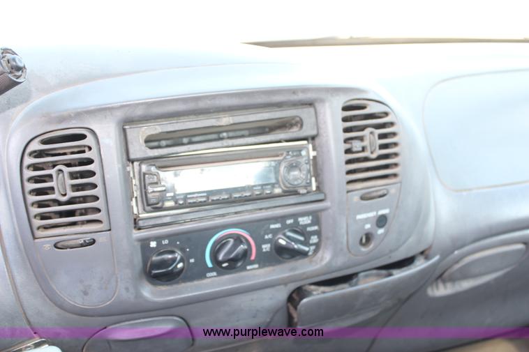 image for item G5204 1999 Ford F150 SuperCab pickup truck