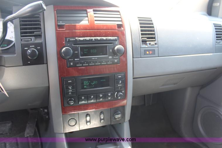 image for item G5486 2005 Dodge Durango Limited SUV
