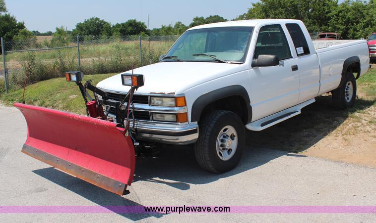 image for item G5492 1996 Chevrolet 2500 pickup truck