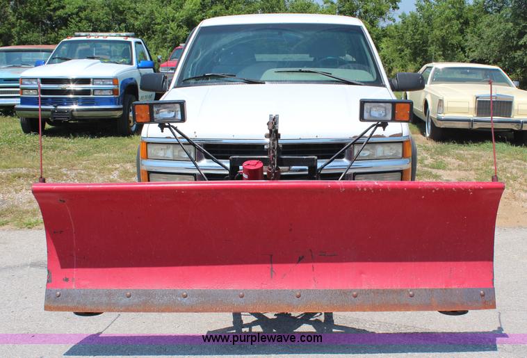 image for item G5492 1996 Chevrolet 2500 pickup truck