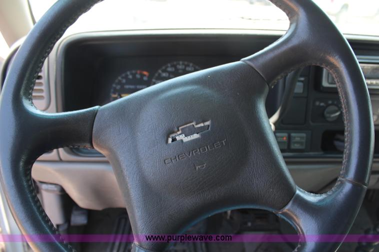 image for item G5492 1996 Chevrolet 2500 pickup truck