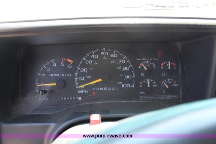 image for item G5492 1996 Chevrolet 2500 pickup truck