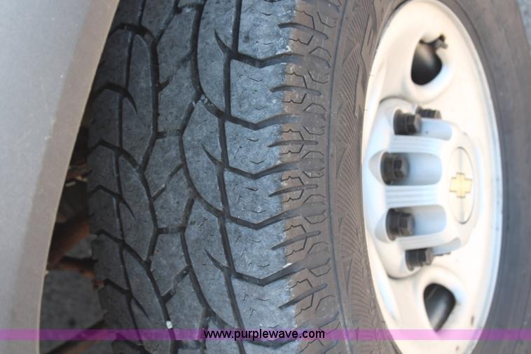 image for item G5492 1996 Chevrolet 2500 pickup truck