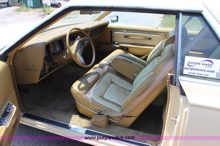 image for item G5497 1977 Lincoln Continental Mark V
