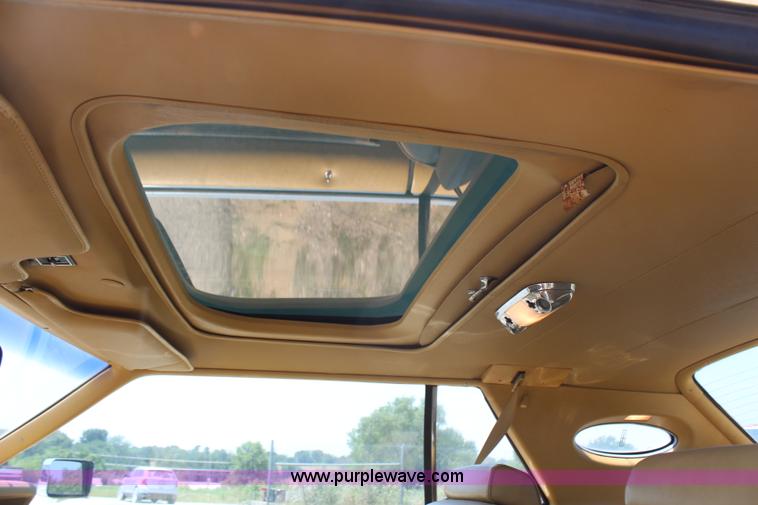 image for item G5497 1977 Lincoln Continental Mark V