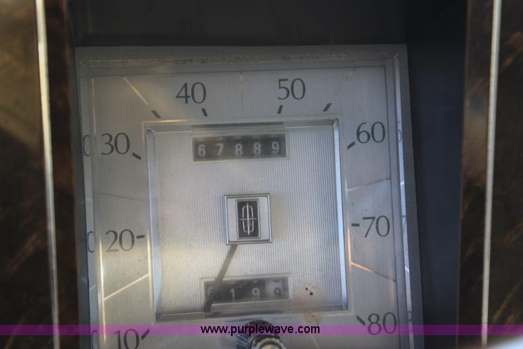 image for item G5497 1977 Lincoln Continental Mark V