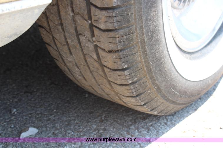 image for item G5497 1977 Lincoln Continental Mark V