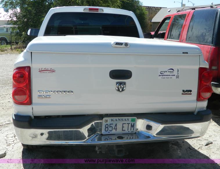 image for item G7887 2005 Dodge Dakota SLT pickup truck