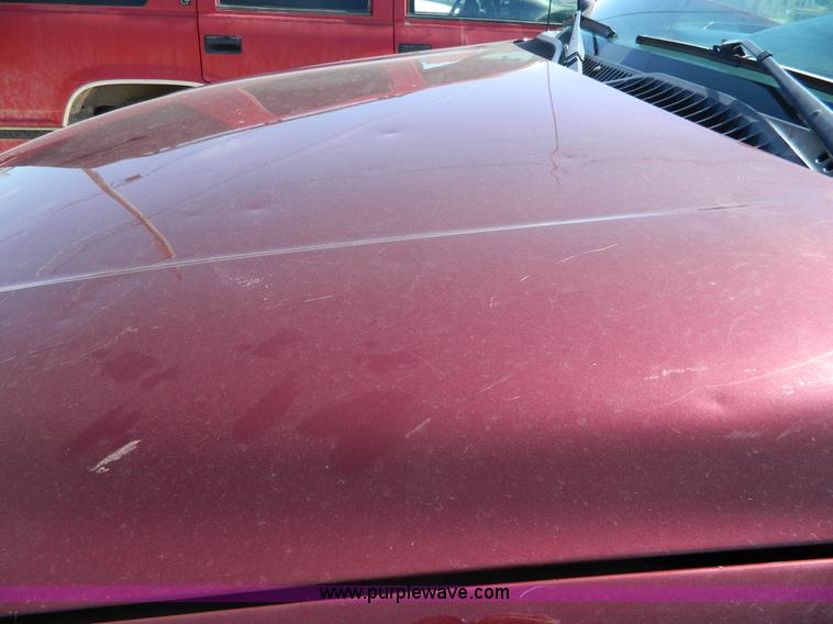 image for item G7889 2002 GMC Sierra 1500 Z71 pickup truck