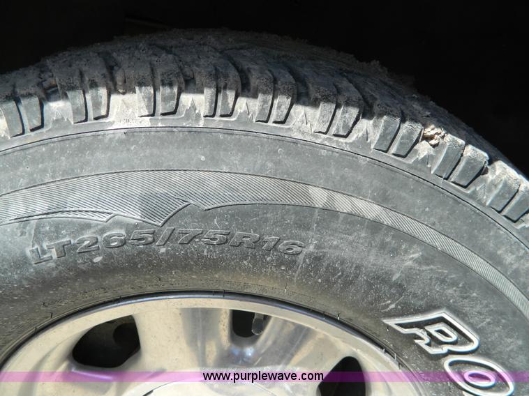 image for item G7889 2002 GMC Sierra 1500 Z71 pickup truck