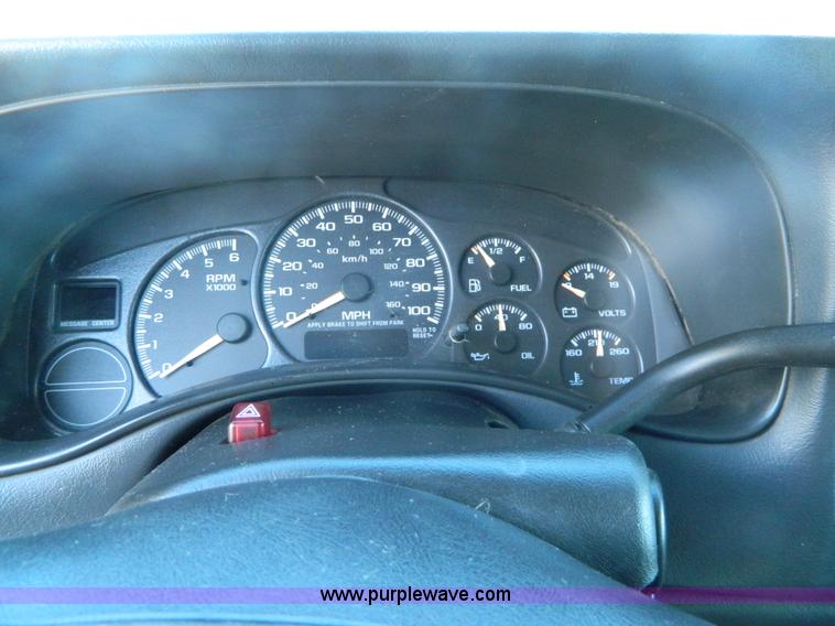 image for item G7889 2002 GMC Sierra 1500 Z71 pickup truck