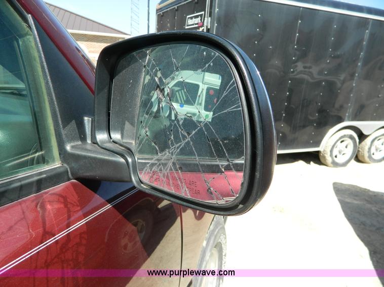 image for item G7889 2002 GMC Sierra 1500 Z71 pickup truck