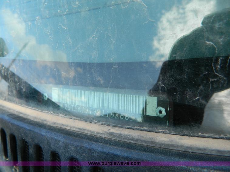 image for item G7889 2002 GMC Sierra 1500 Z71 pickup truck