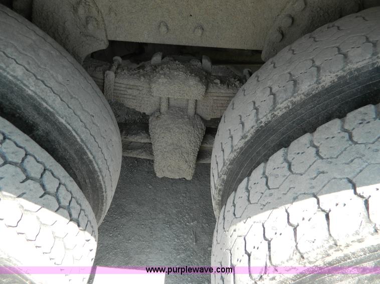 image for item G7936 1989 Ford LNT8000 dump truck