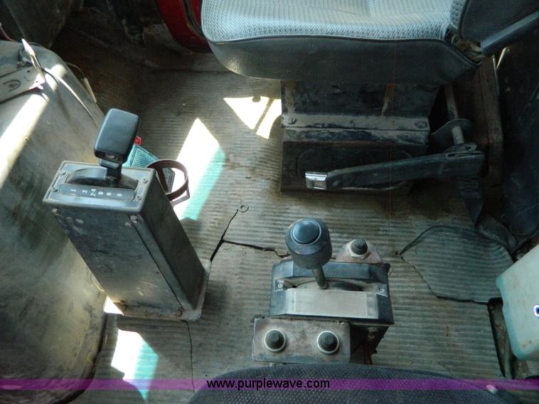 image for item G7936 1989 Ford LNT8000 dump truck