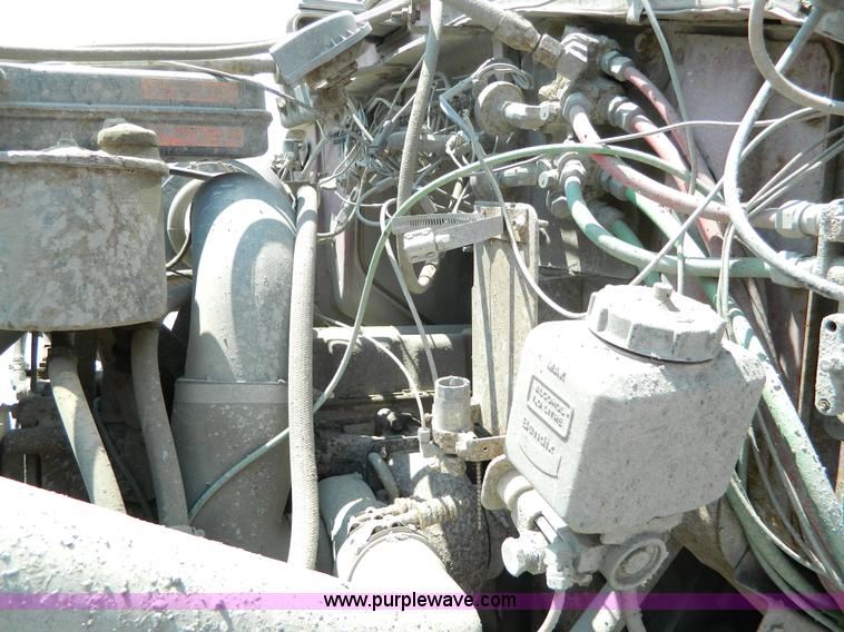 image for item G7936 1989 Ford LNT8000 dump truck