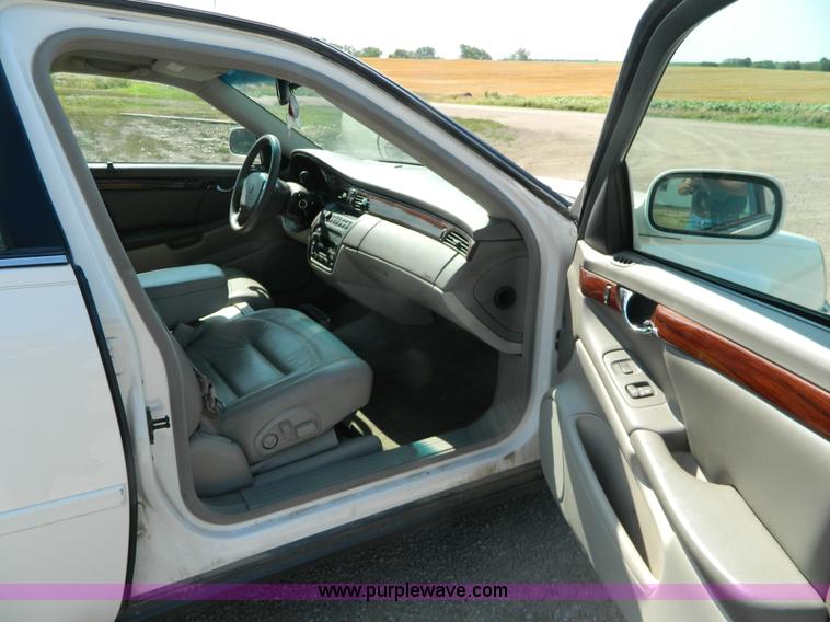 image for item G7941 2000 Cadillac DeVille