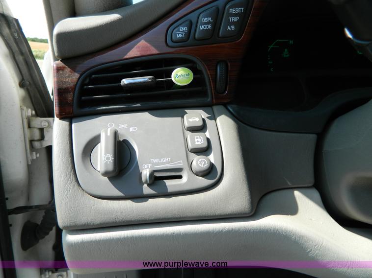 image for item G7941 2000 Cadillac DeVille